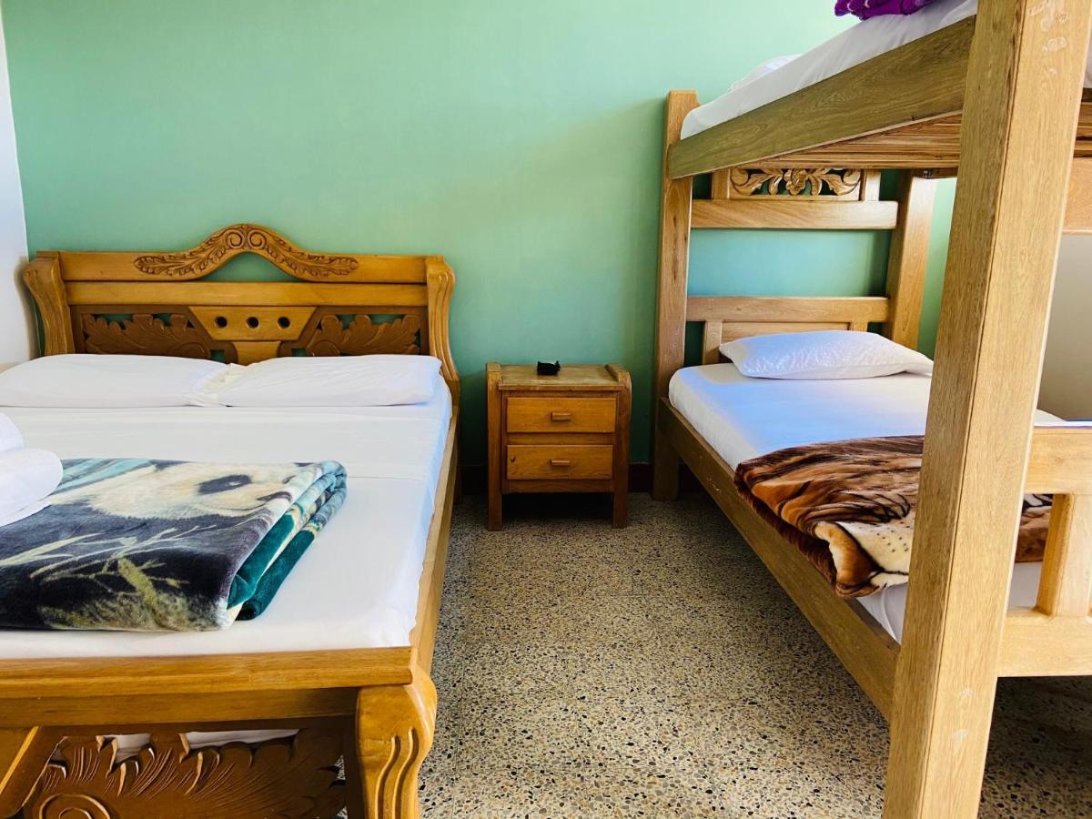 Hotel La Avenida Guatapé 外观 照片