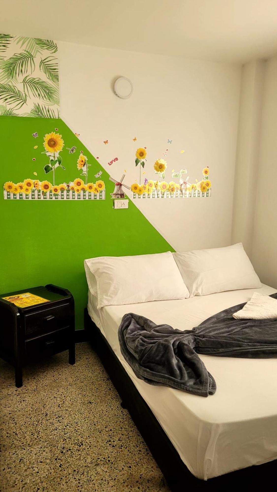 Hotel La Avenida Guatapé 外观 照片
