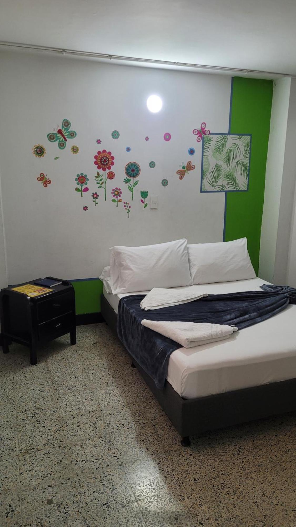 Hotel La Avenida Guatapé 外观 照片